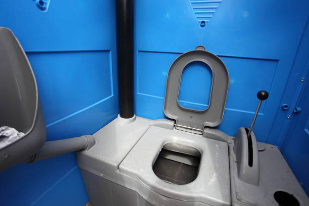 Best Porta potty delivery and setup  in Britton, SD